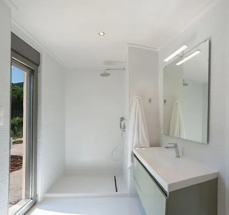 Eucalyptus -- Agios Ioannis Beachfront Lägenhet *