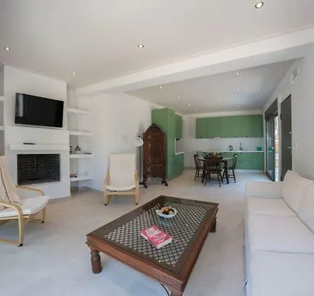 Eucalyptus 2019 Beachfront 公寓 圣爱奥尼斯米科