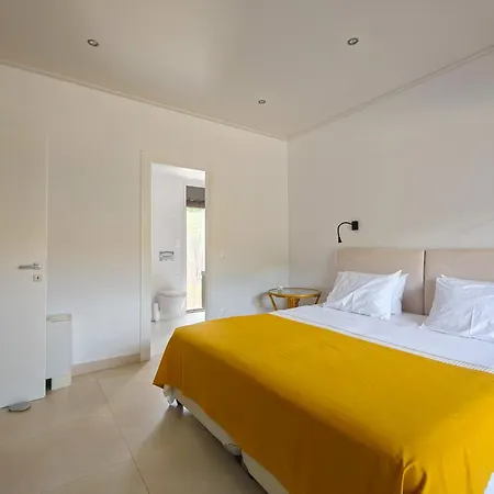 Eucalyptus 2019 Beachfront Lejlighed